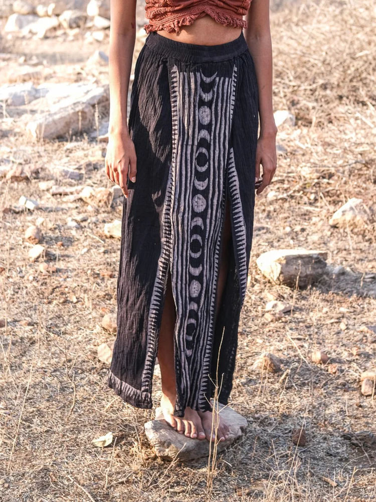 Vadhya Panel Skirt